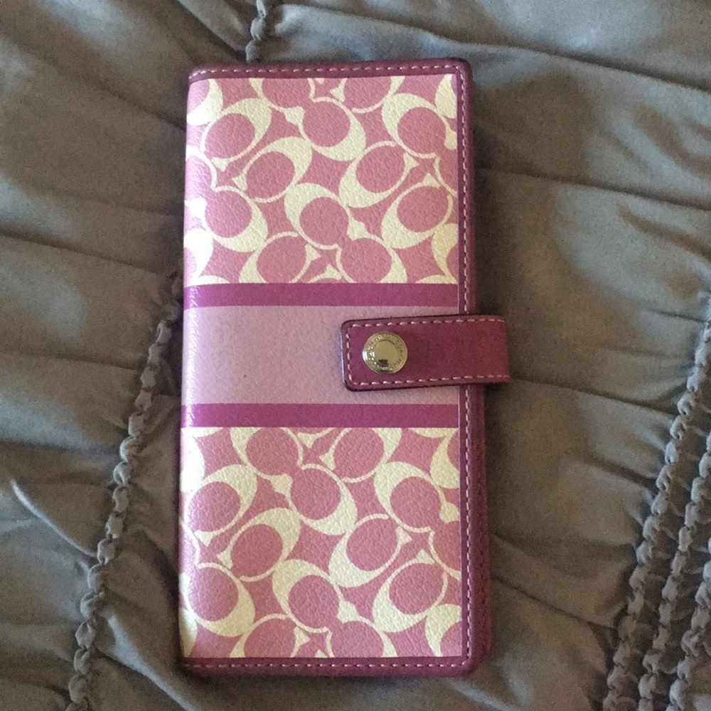 Coach wallet